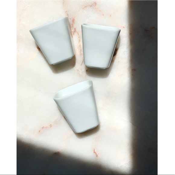 3 WHITE PORCELAIN_TEA /ESPRESSO CUPS - Picture 7 of 8